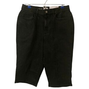 Black D/C Jeans Penningtons Women's Curvy-Fit Pintuck Denim Capris